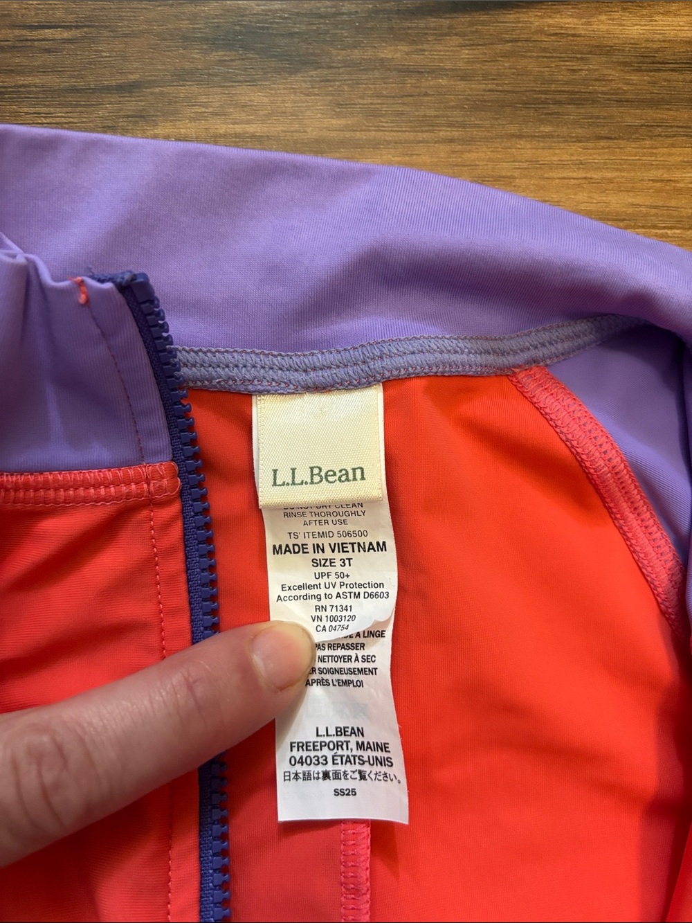 L.L. Bean Kids Zip-Front Rashguard 3T - Picture 2 of 3
